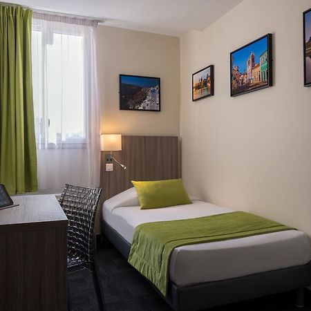 Reims Hotel Париж Екстериор снимка